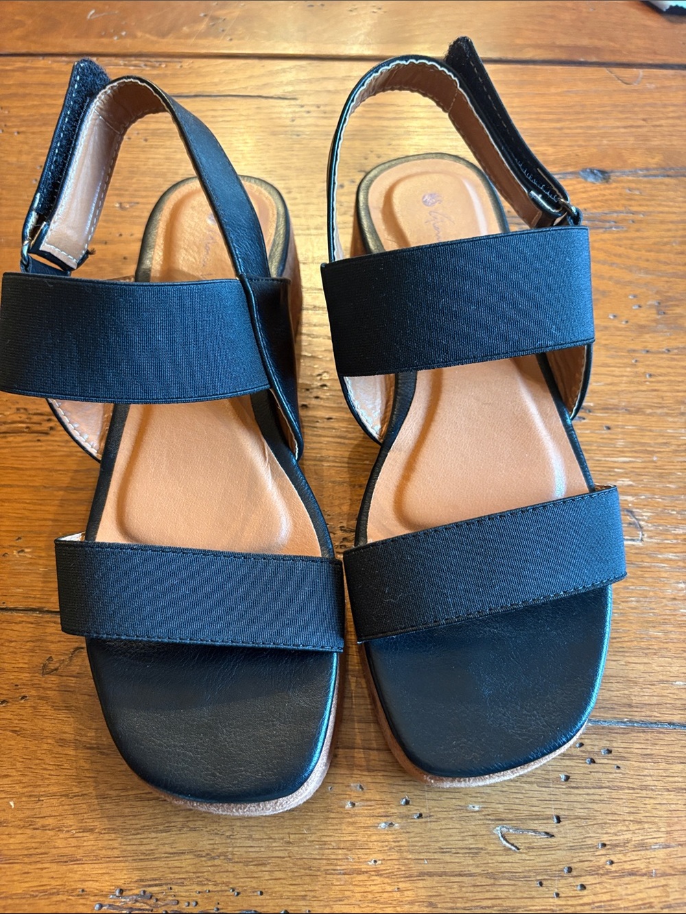 Gloria Vanderbilt Black Sandals